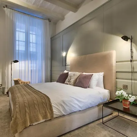 Appartement 10 Strait Street