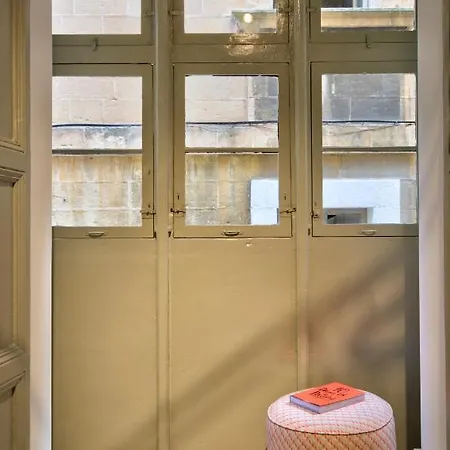 Appartement 10 Strait Street