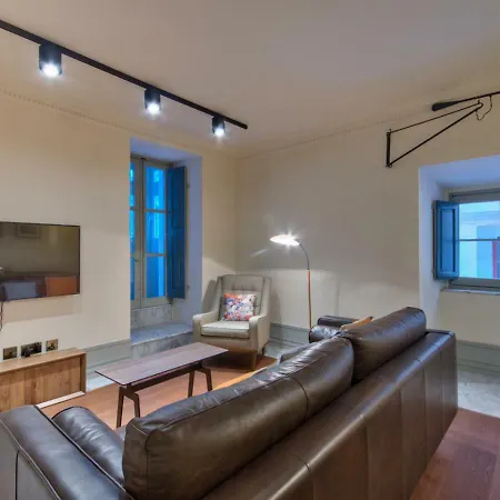 10 Strait Street Valletta