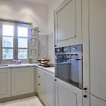 10 Strait Street * Валетта