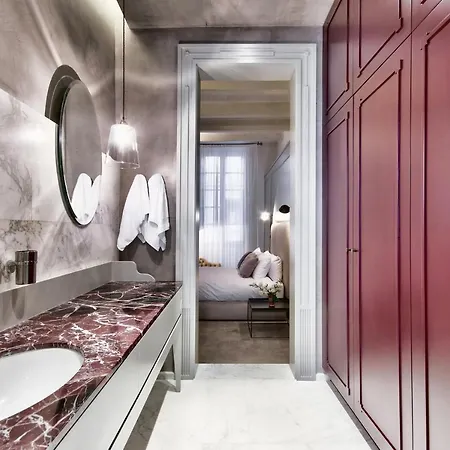 10 Strait Street * Valletta